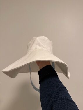 NWT Hat Attack Linen Sun Hat with Chin Strap